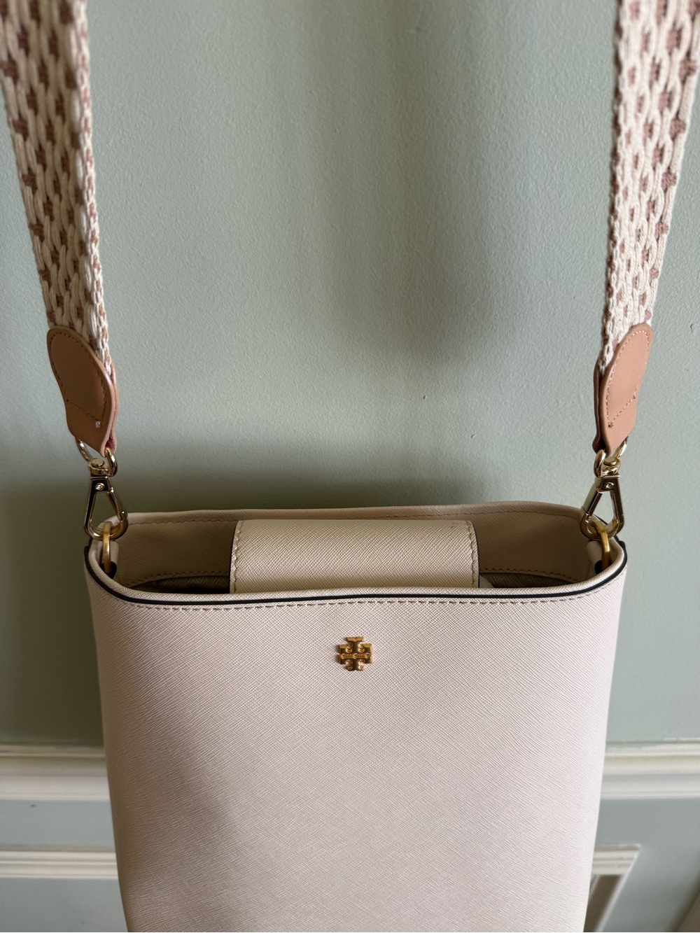 Tory Burch Cream Crossbody with Patterned Adjustable Strap - Picture 3 of 11